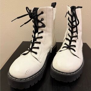 Sincerely Jules White Combat Boots with Black Laces